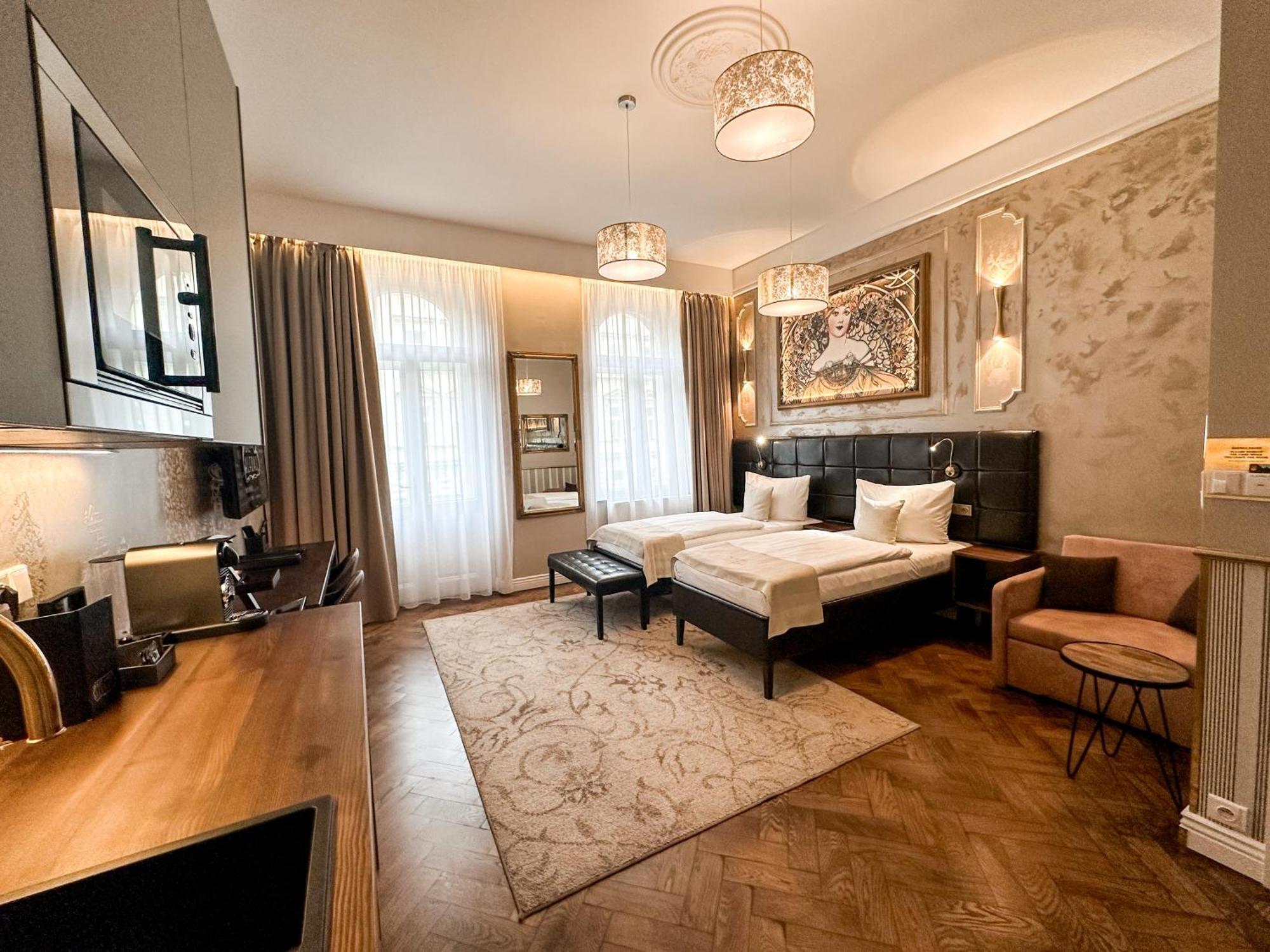 פראג Alfons Boutique Hotel מראה חיצוני תמונה