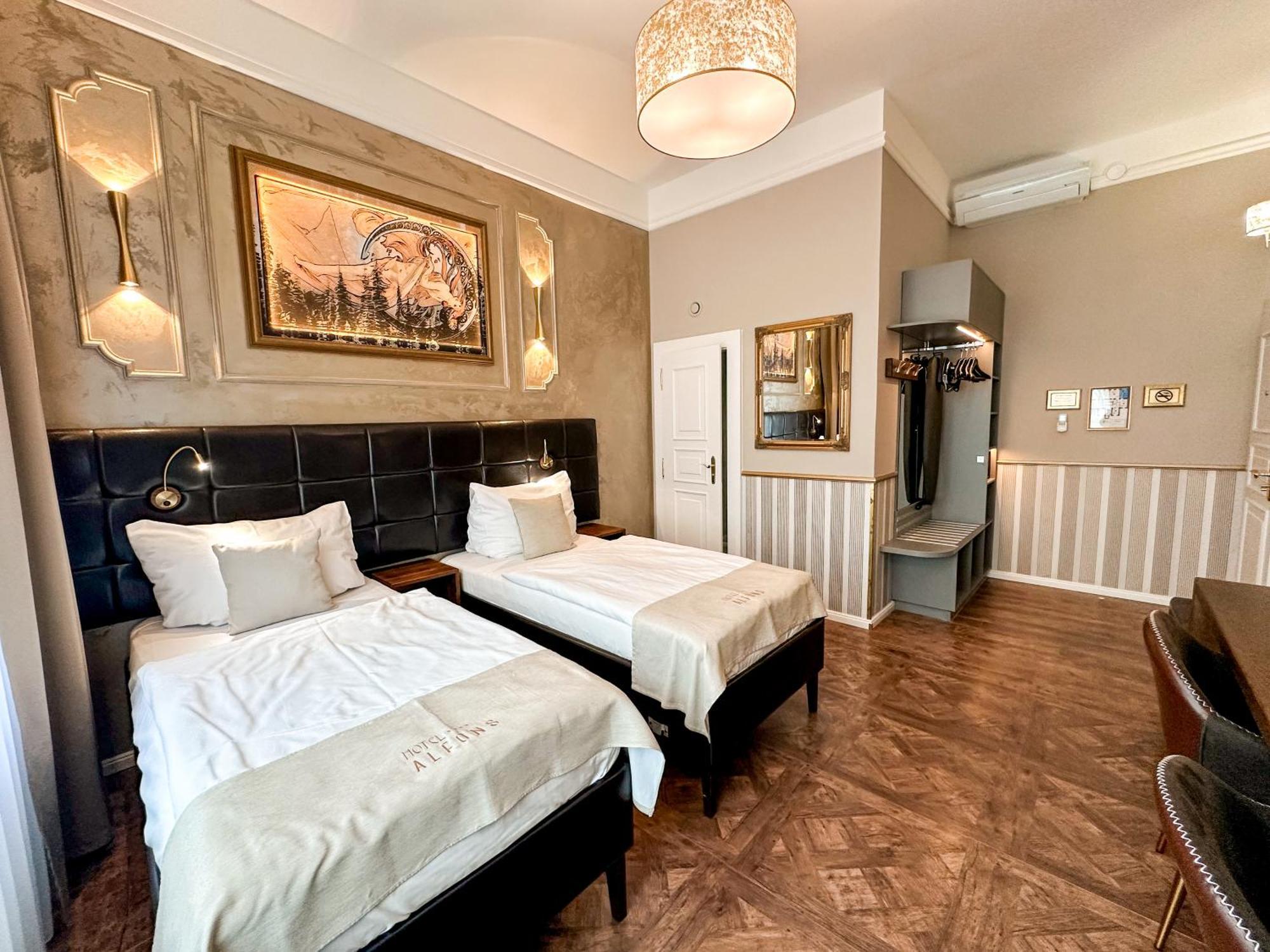פראג Alfons Boutique Hotel מראה חיצוני תמונה