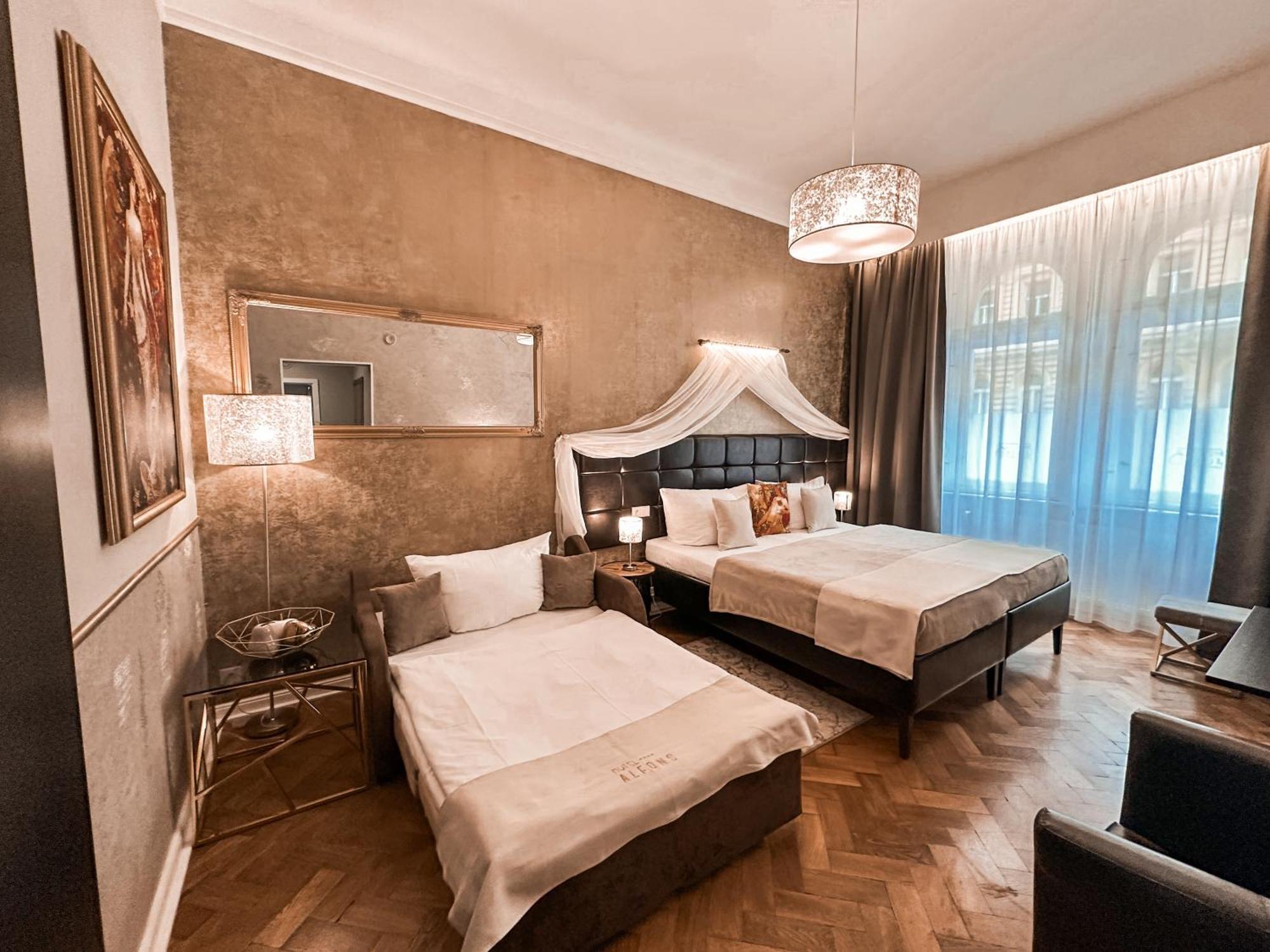 פראג Alfons Boutique Hotel מראה חיצוני תמונה