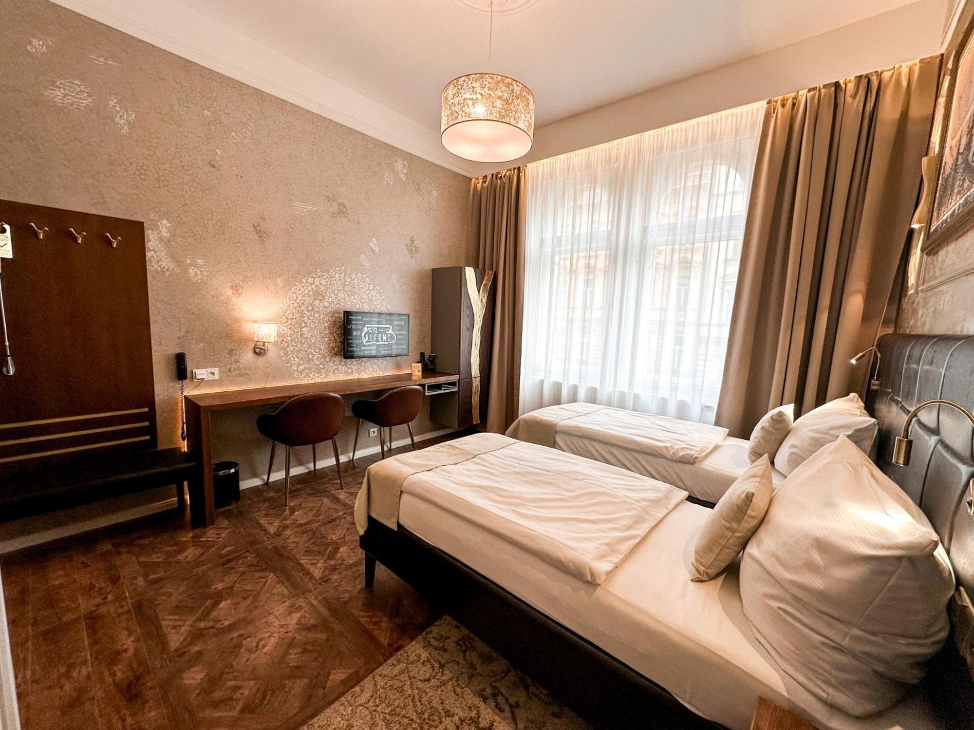 פראג Alfons Boutique Hotel מראה חיצוני תמונה